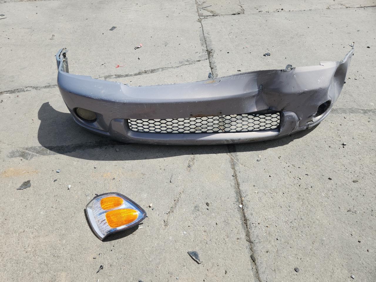 2001 Toyota Sequoia Limited VIN: 5TDBT48A41S001879 Lot: 71887125