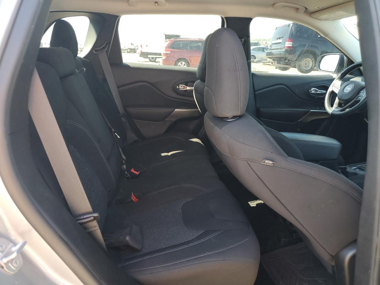 2019 Jeep Cherokee Latitude VIN: 1C4PJLCB3KD444320 Lot: 70730905