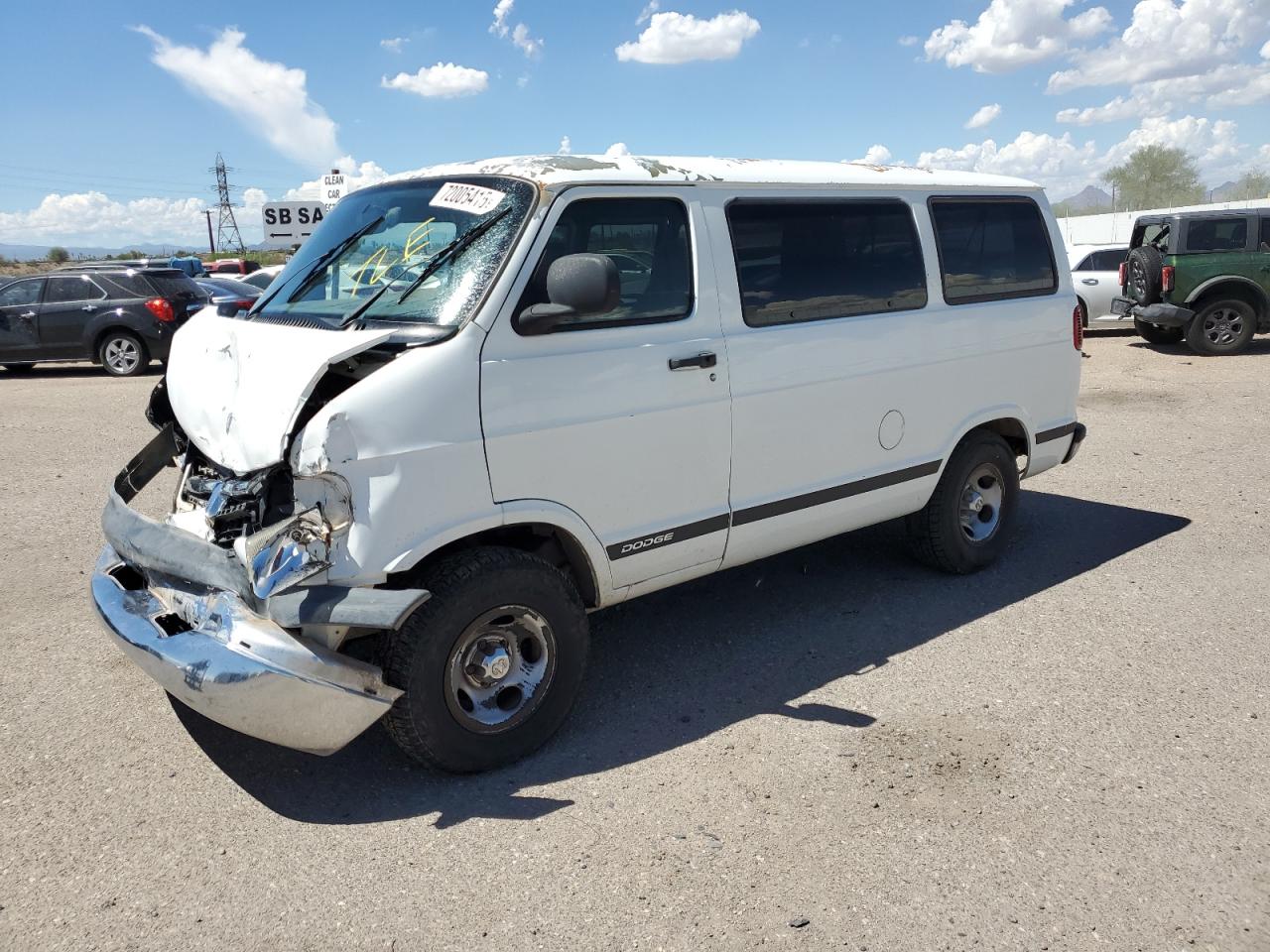 DODGE B SERIES 2000. Lot# 72005415. VIN 2B4HB15X8YK115753. Photo 1