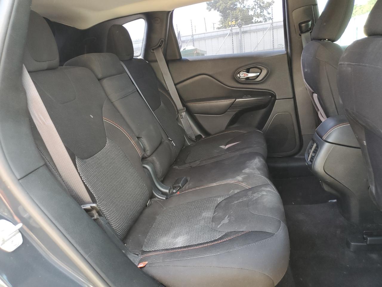 2016 Jeep Cherokee Latitude VIN: 1C4PJMCB5GW310457 Lot: 71512445