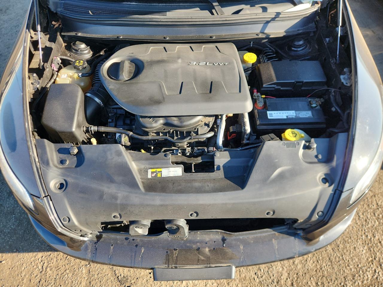 2014 Jeep Cherokee Latitude VIN: 1C4PJMCS8EW124943 Lot: 70713115