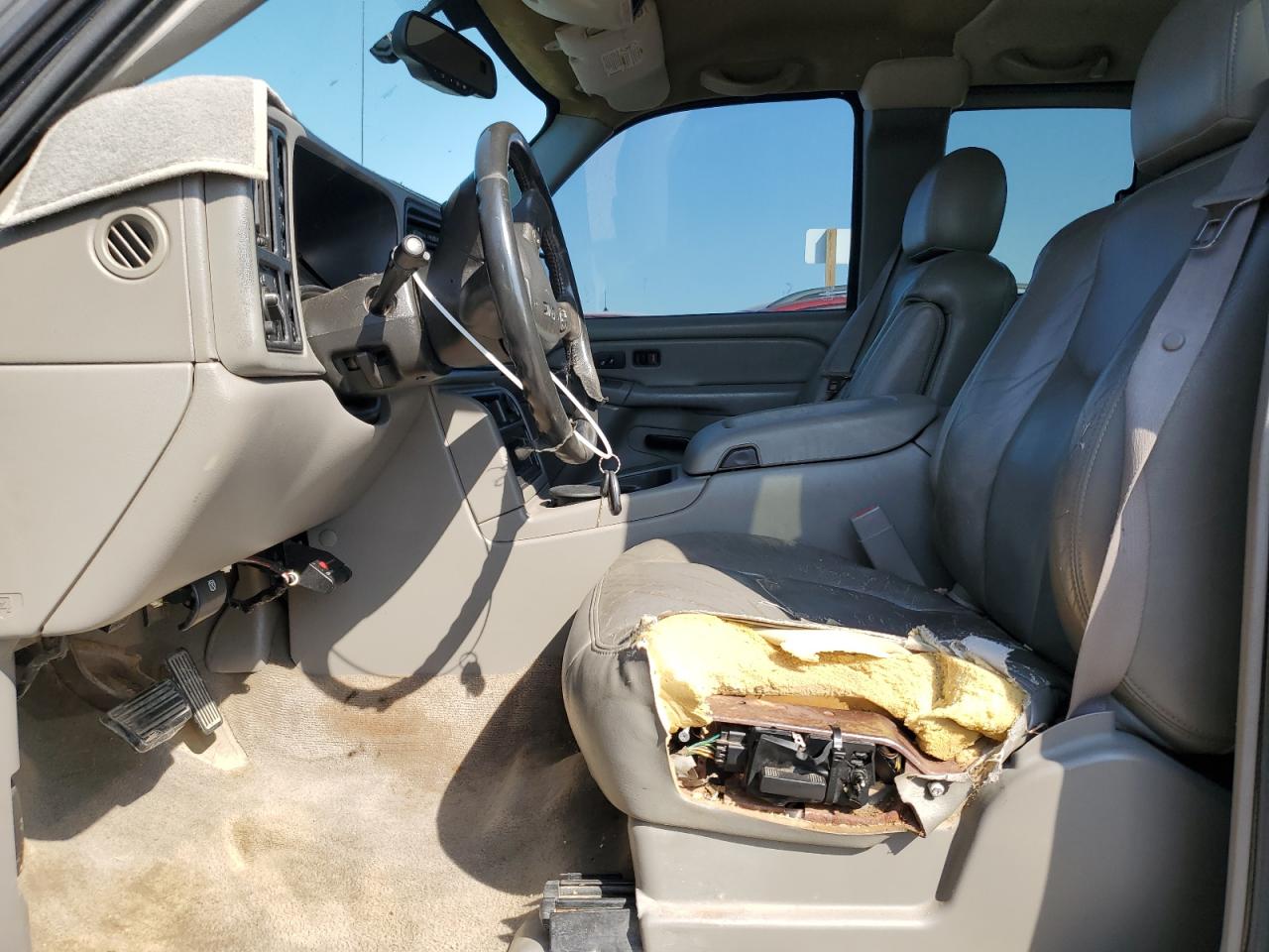 2004 GMC Sierra K2500 Heavy Duty VIN: 1GTHK29284E335710 Lot: 80188205