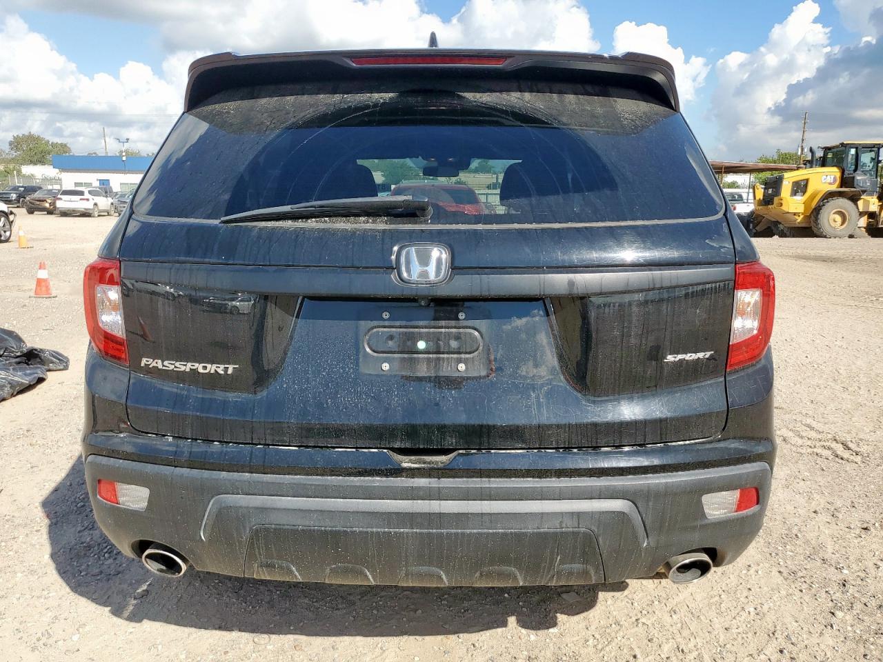 2021 Honda Passport Sport VIN: 5FNYF7H29MB004636 Lot: 81696065