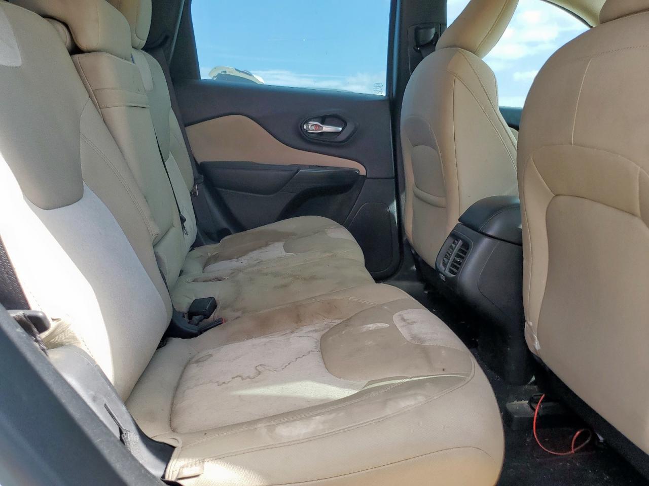 2015 Jeep Cherokee Sport VIN: 1C4PJLAB5FW766552 Lot: 81806715