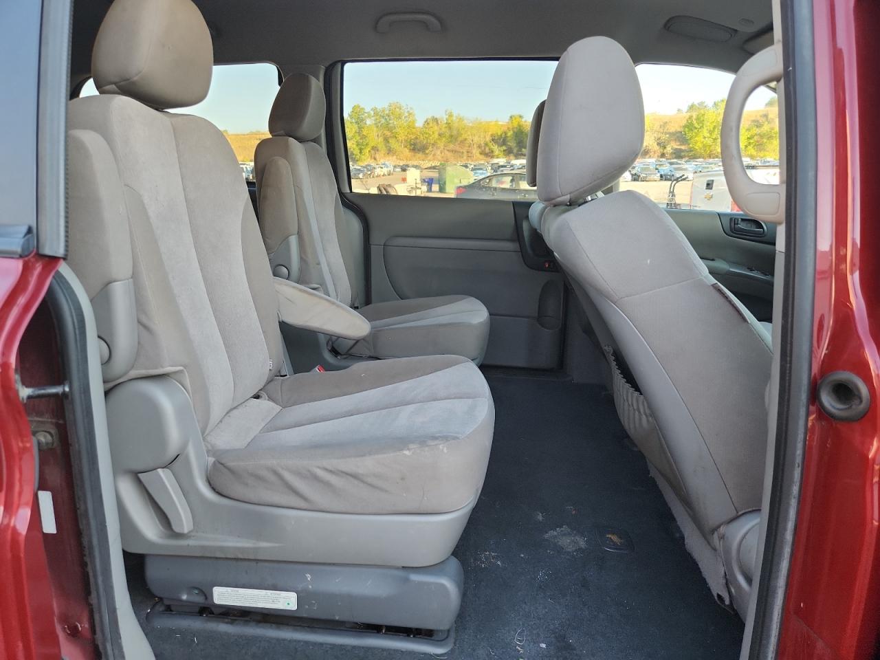 2012 Kia Sedona Lx VIN: KNDMG4C79C6483700 Lot: 83758885