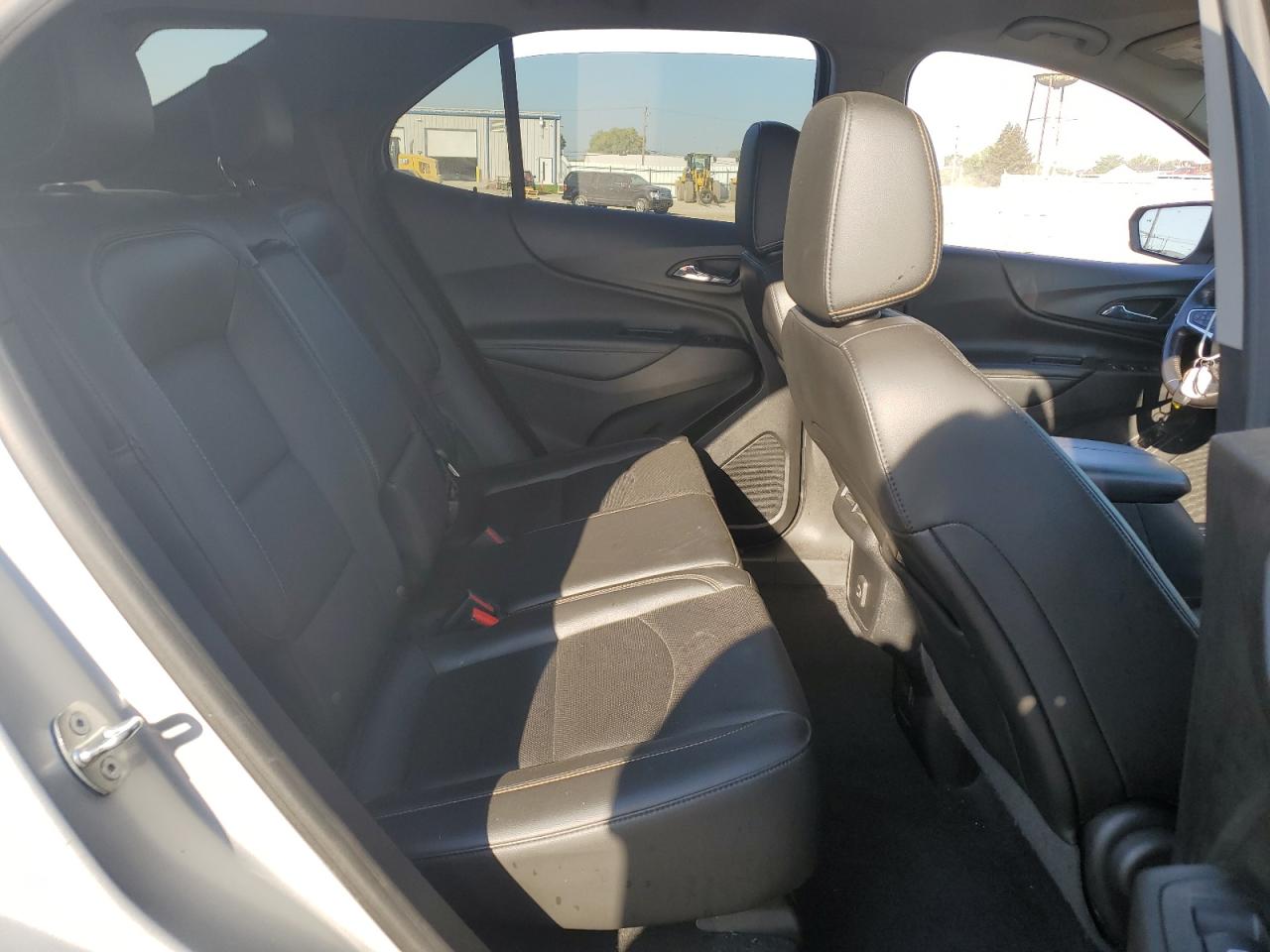 2020 Chevrolet Equinox Premier VIN: 2GNAXNEV2L6227808 Lot: 81941625