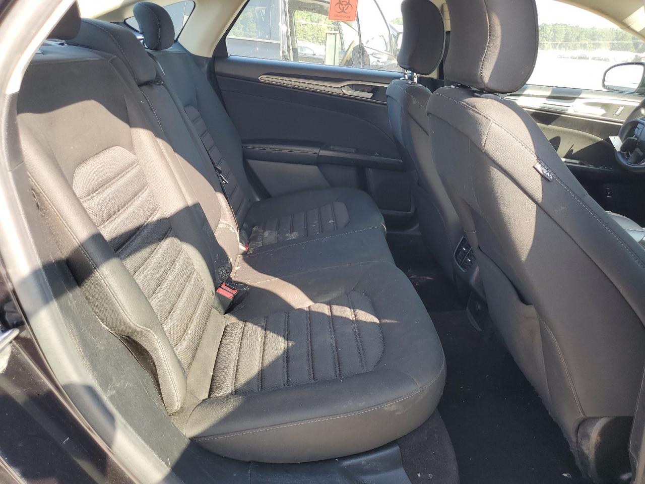 2019 Ford Fusion Se VIN: 3FA6P0LU6KR125565 Lot: 71502195