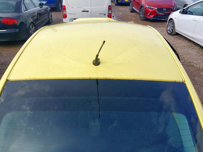 2001 VOLKSWAGEN BEETLE 