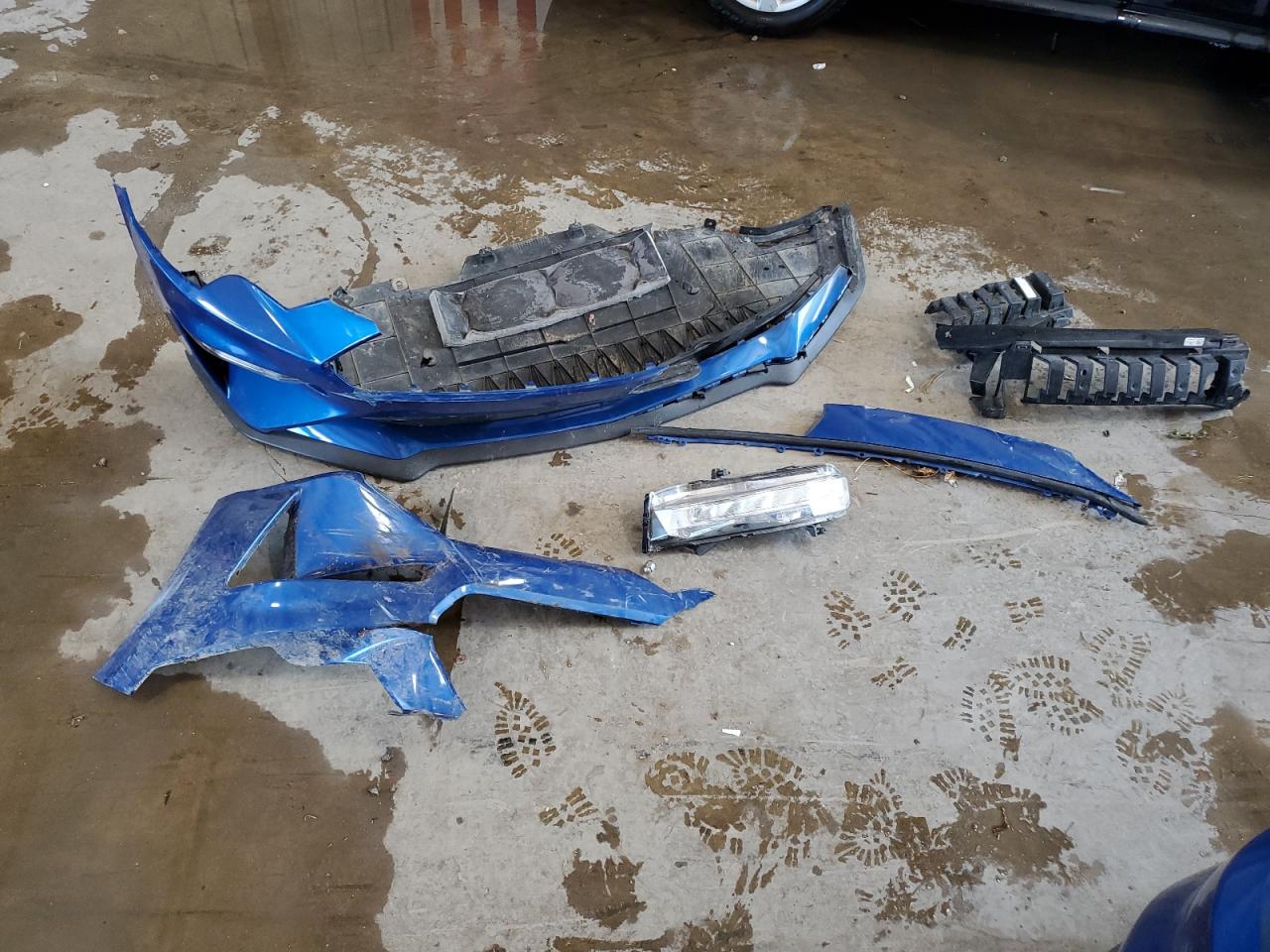 2018 Ford Mustang VIN: 1FATP8UH3J5137578 Lot: 80328205