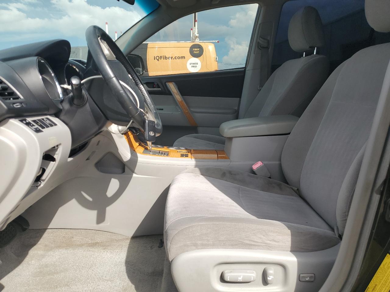 2008 Toyota Highlander Hybrid VIN: JTEEW41A882001783 Lot: 81827035