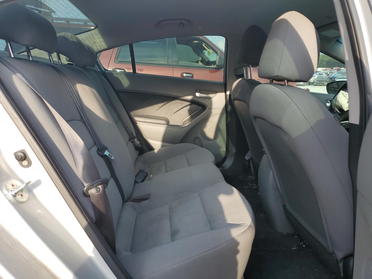 2017 Kia Forte Lx VIN: 3KPFK4A7XHE025191 Lot: 82115125