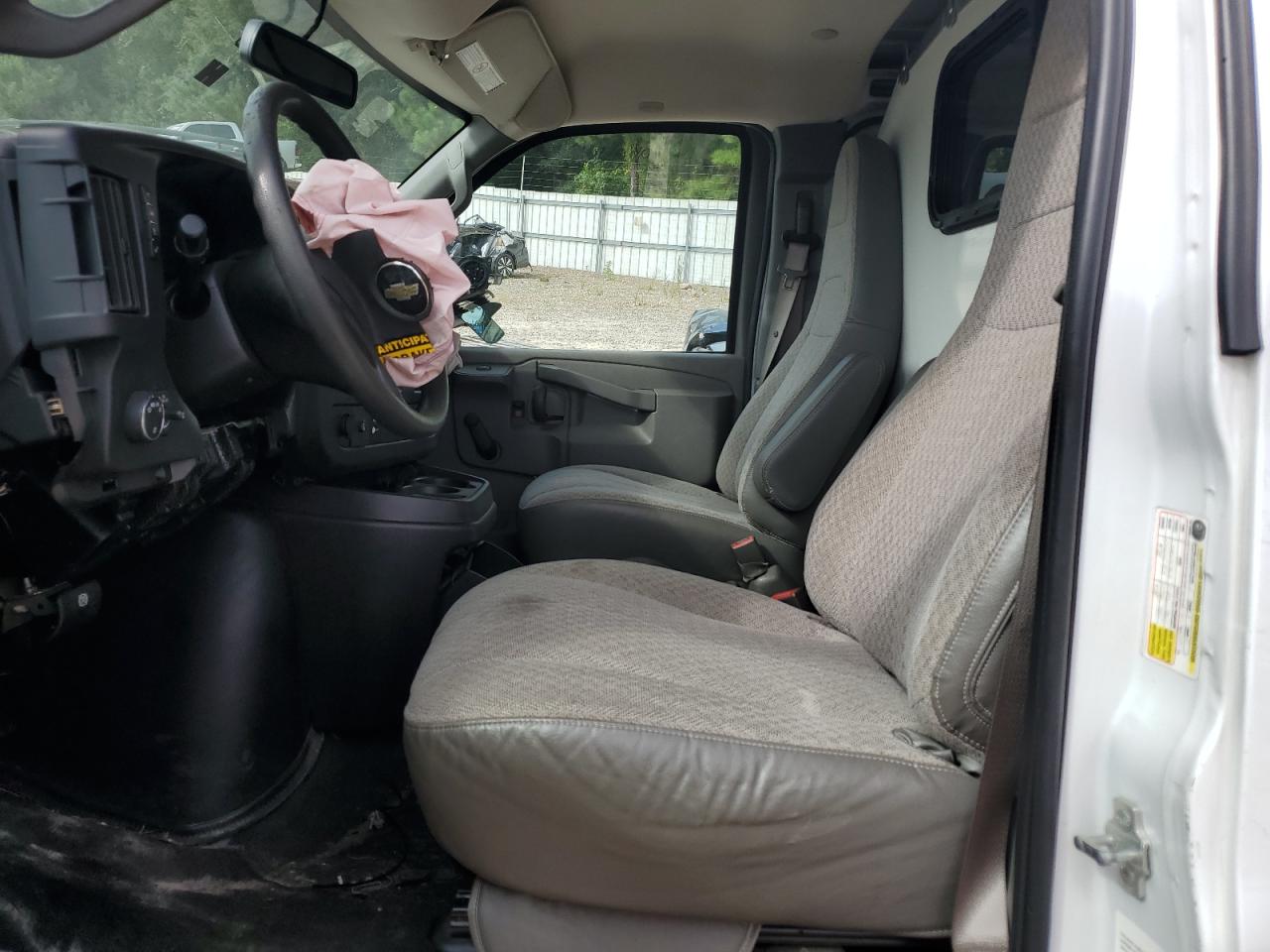 2018 Chevrolet Express G2500 VIN: 1GCWGAFP9J1336659 Lot: 72010685