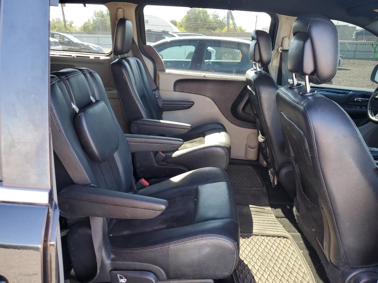 2017 Dodge Grand Caravan Sxt VIN: 2C4RDGCG1HR548880 Lot: 71483975
