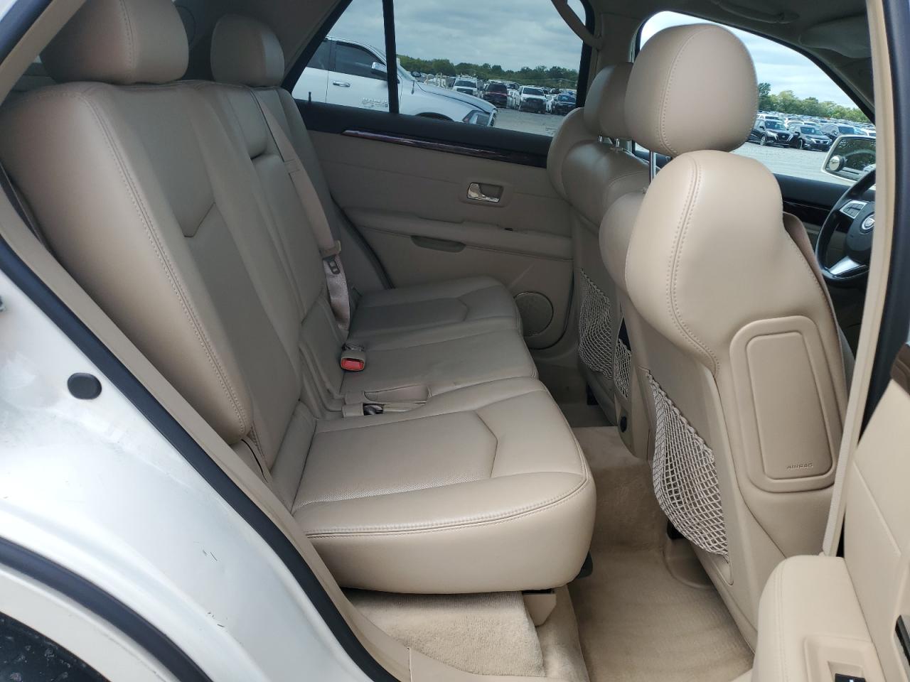 2008 Cadillac Srx VIN: 1GYEE637880188677 Lot: 81292885