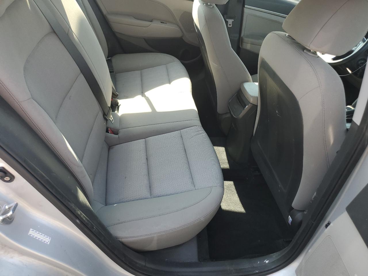 2017 Hyundai Elantra Se VIN: KMHD74LF1HU388876 Lot: 81306535