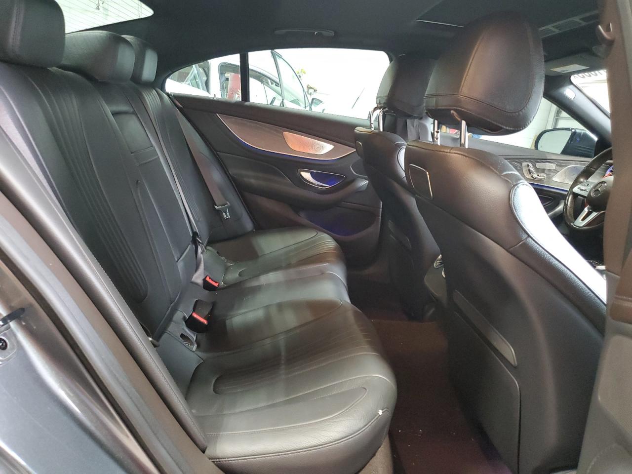 Фото: WDD2J5KB6KA016658