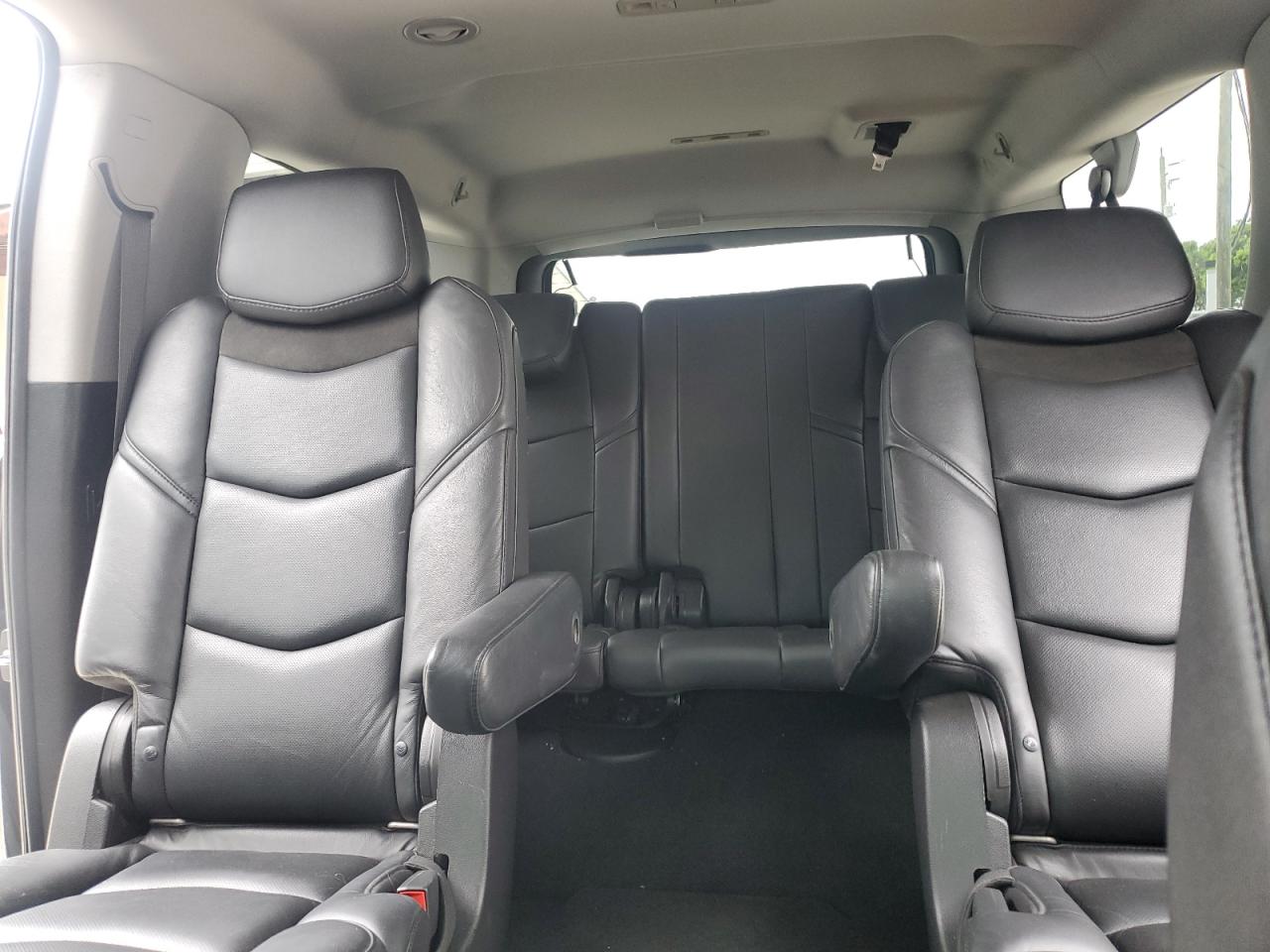 2019 Cadillac Escalade Esv Luxury VIN: 1GYS3HKJ7KR241244 Lot: 71521055