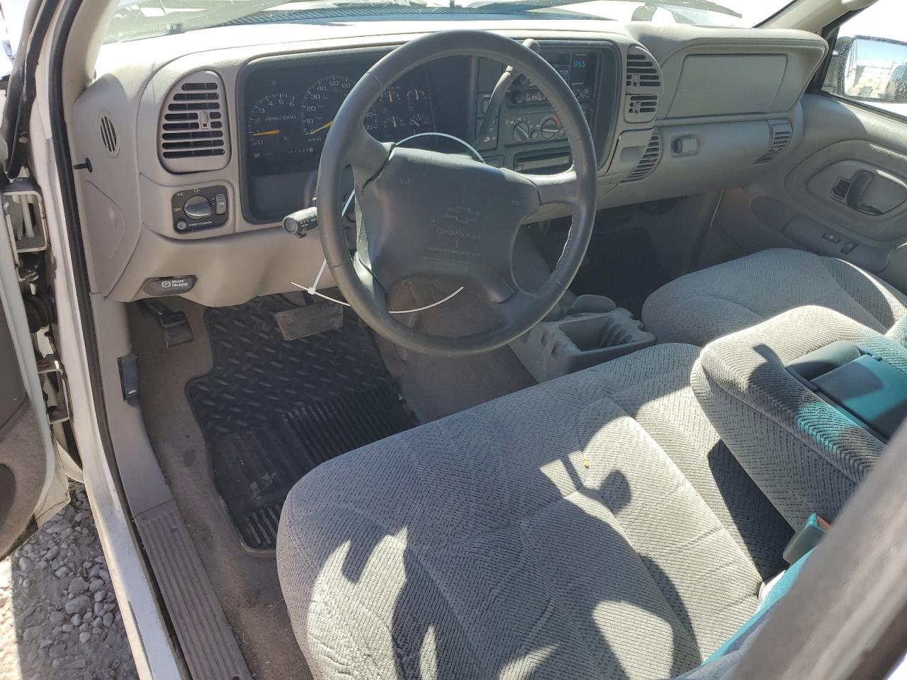 1997 Chevrolet Gmt-400 K1500 VIN: 2GCEK19R8V1192920 Lot: 84038935