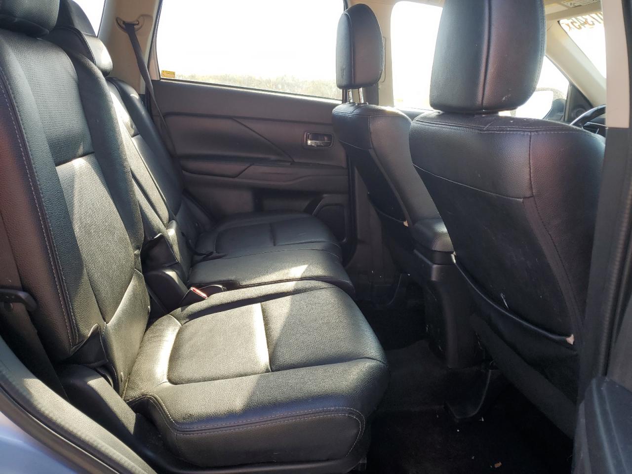 2016 Mitsubishi Outlander Se VIN: JA4AZ3A33GZ017556 Lot: 80307345