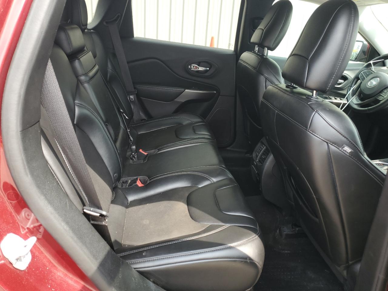 2019 Jeep Cherokee Latitude Plus VIN: 1C4PJLLB6KD263342 Lot: 81044415