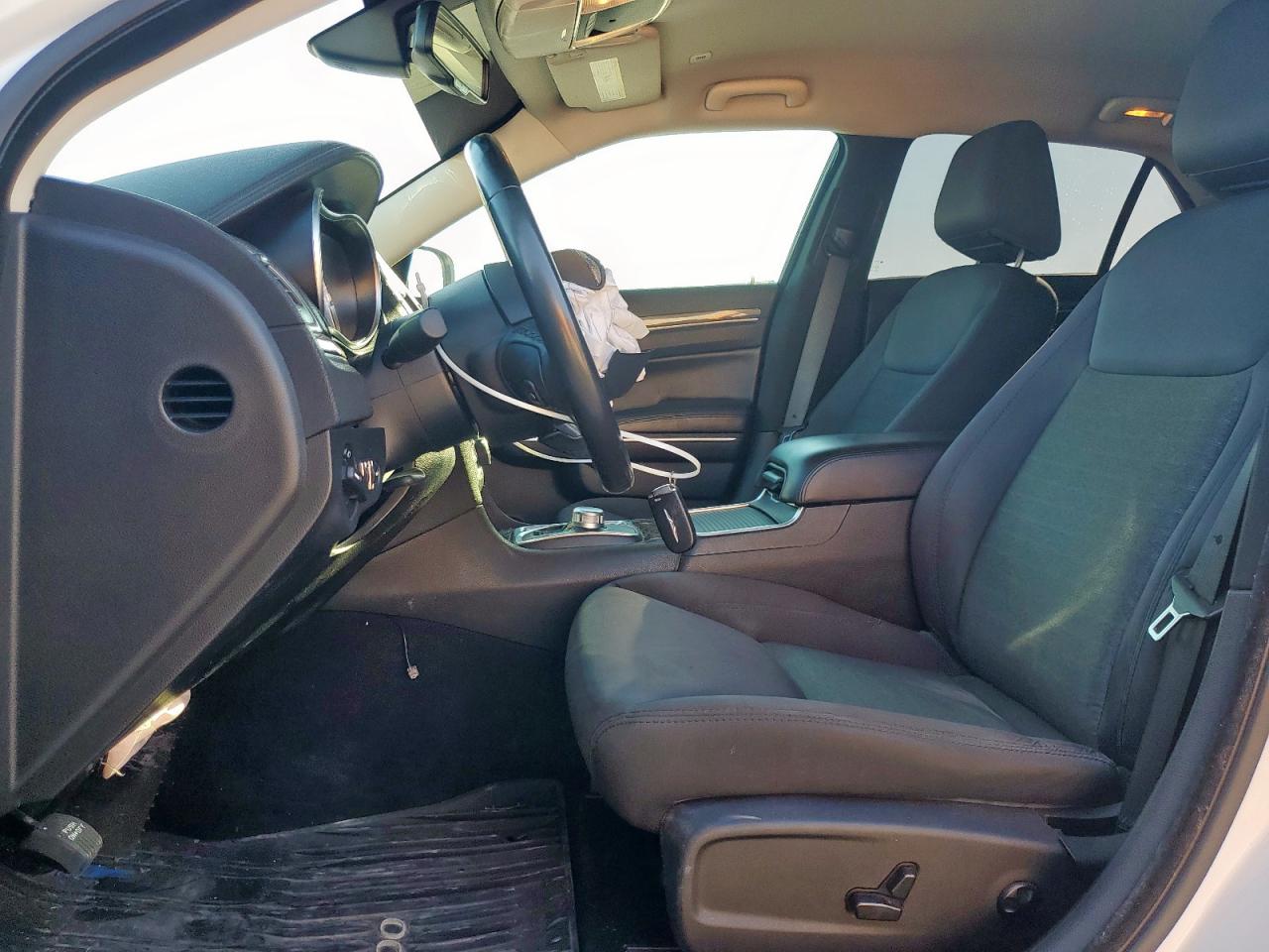 2021 Chrysler 300 Touring VIN: 2C3CCAAG6MH512034 Lot: 71360565