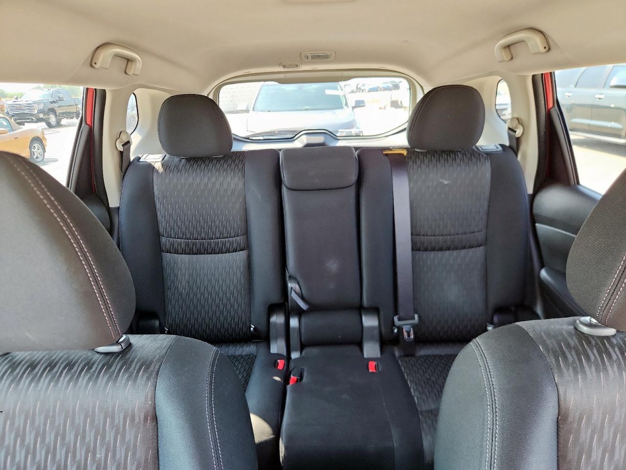 2017 Nissan Rogue S VIN: JN8AT2MT0HW381387 Lot: 72047785