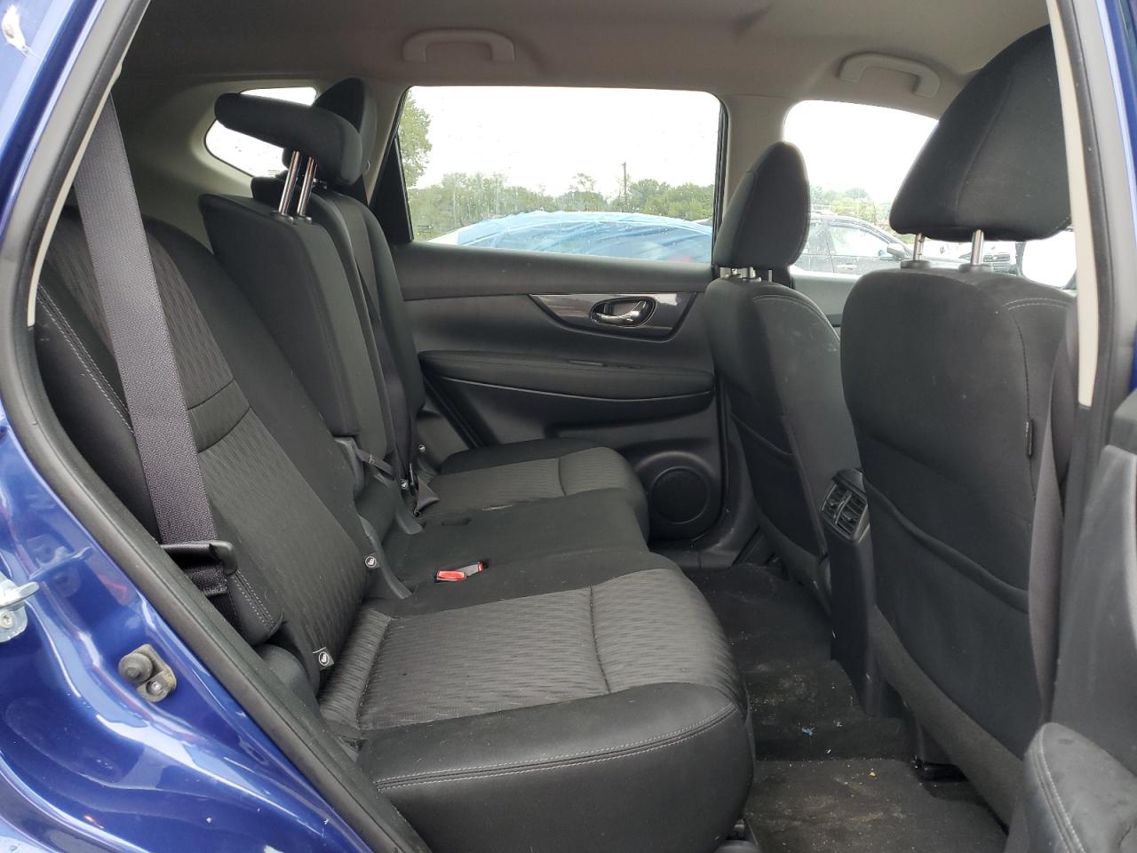 2017 Nissan Rogue S VIN: KNMAT2MV4HP558112 Lot: 81829855