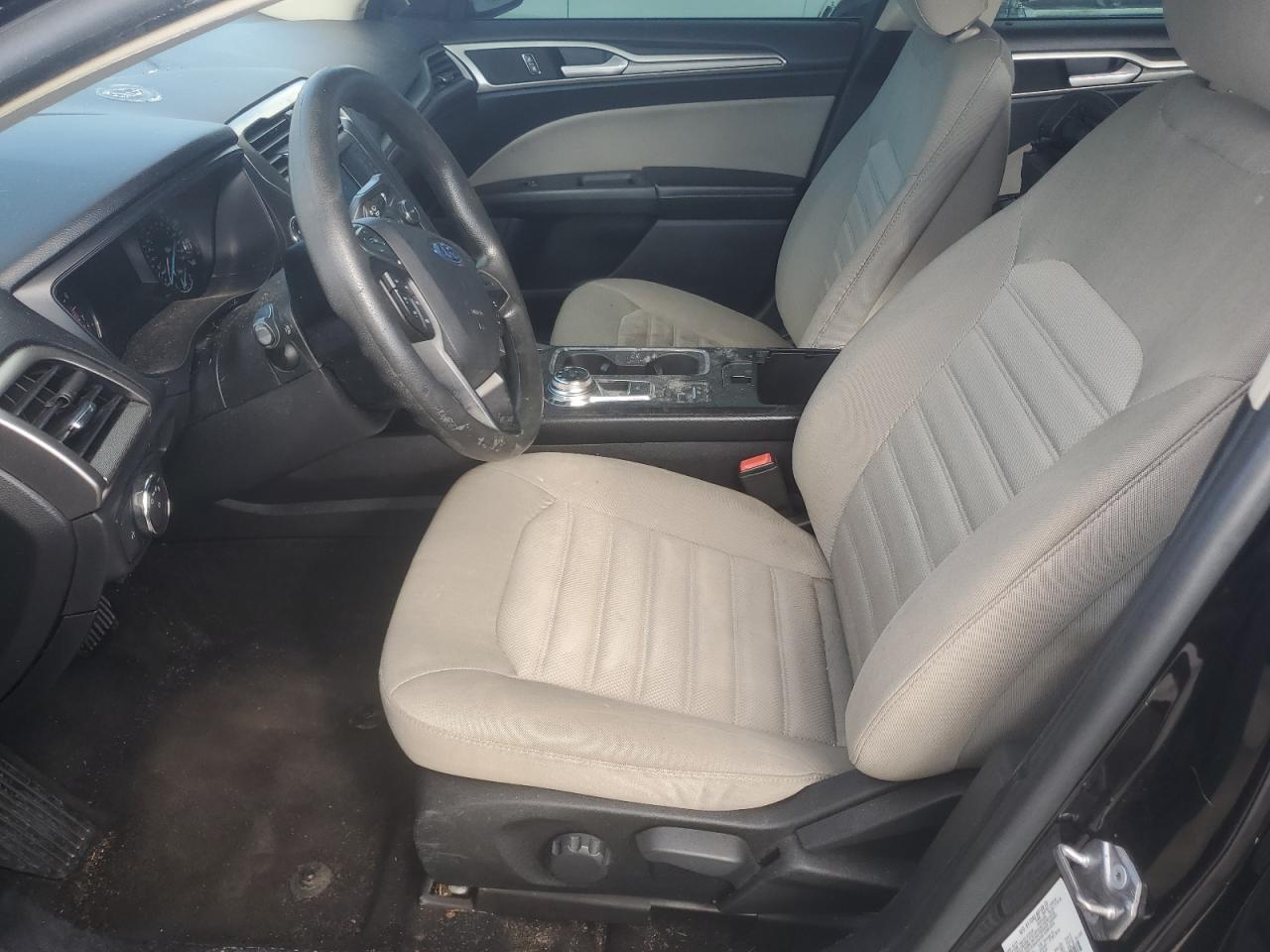 2019 Ford Fusion S VIN: 3FA6P0G77KR162483 Lot: 84582395