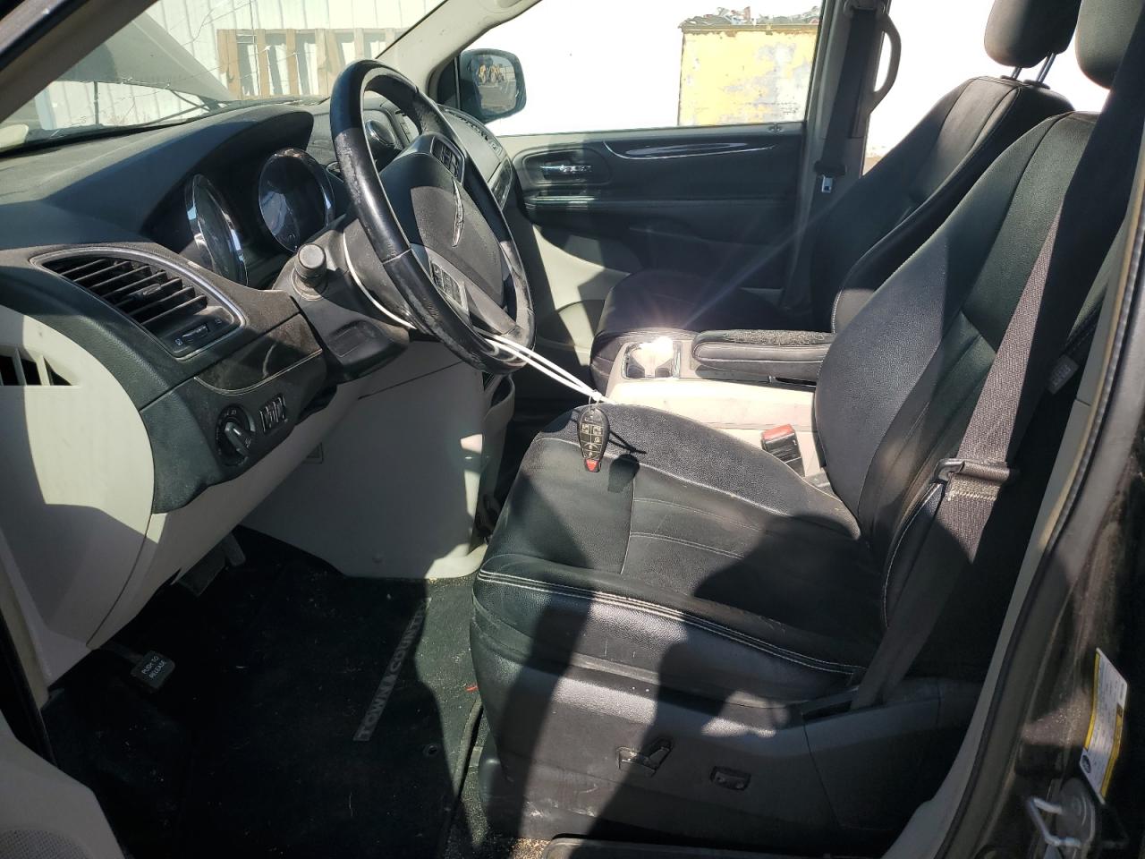 2016 Chrysler Town & Country Touring VIN: 2C4RC1BG9GR301235 Lot: 80667825