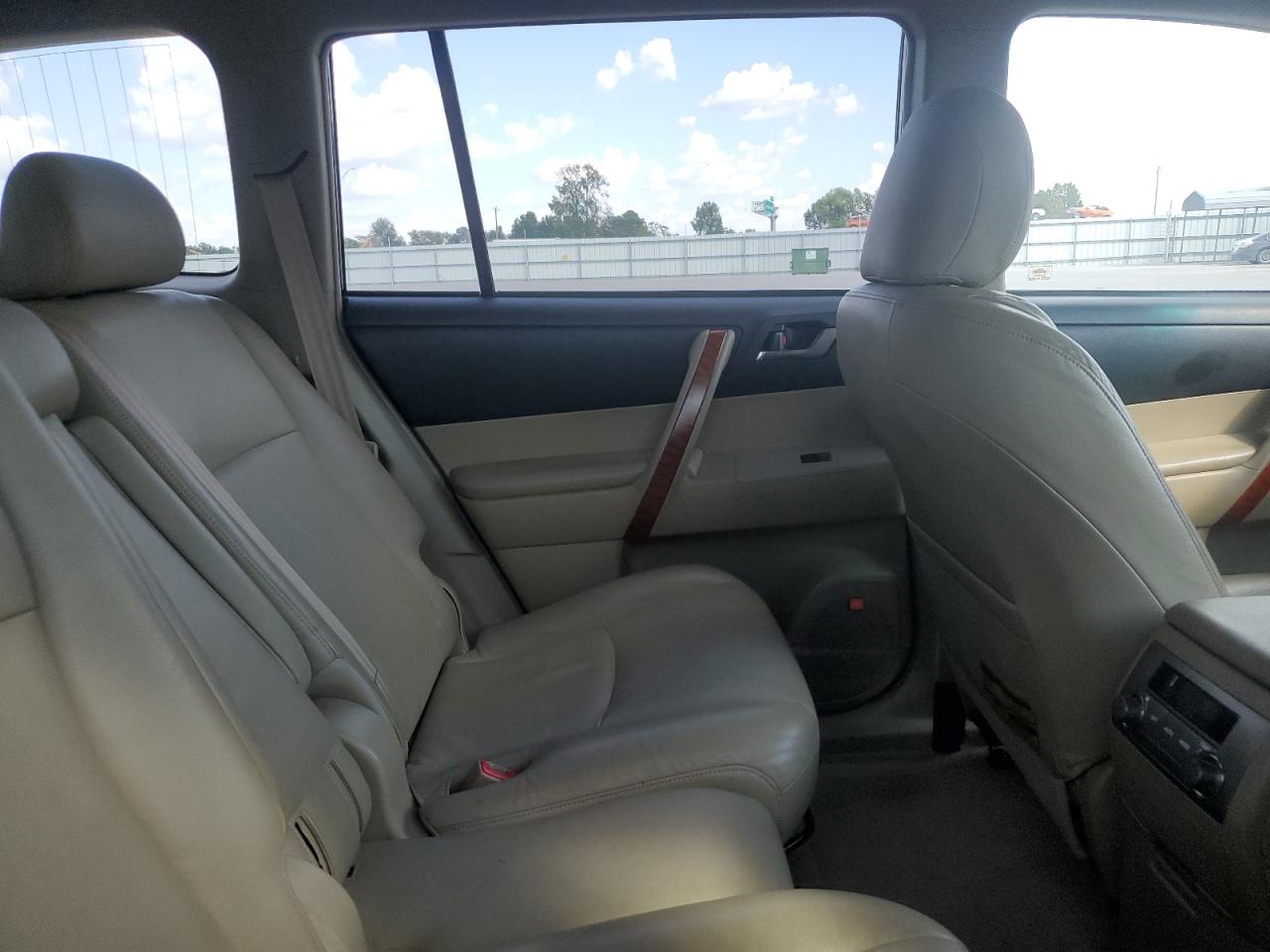 2008 Toyota Highlander Limited VIN: JTEDS42A482019557 Lot: 81529175