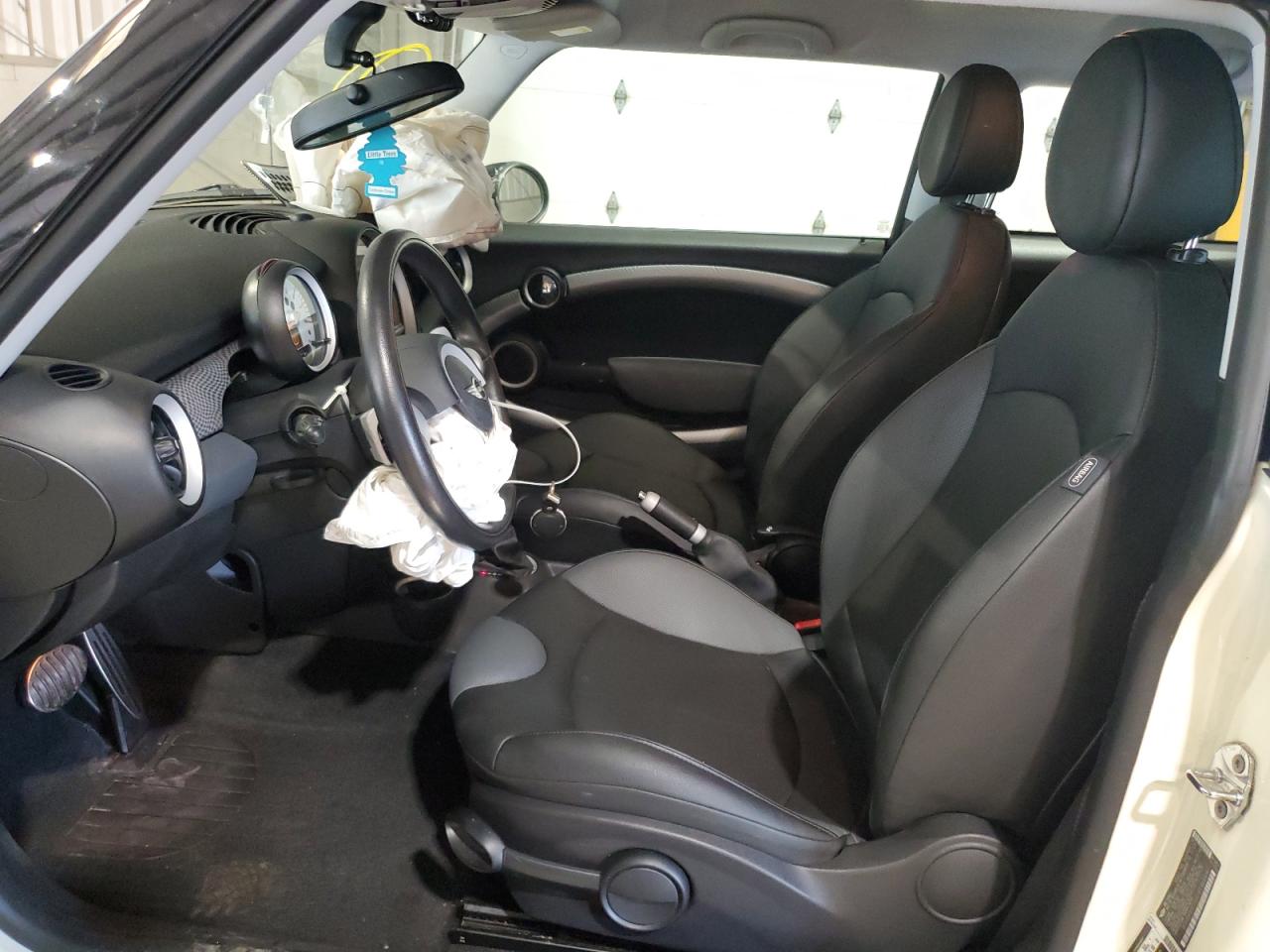 2009 Mini Cooper S VIN: WMWMF73509TW83147 Lot: 81900235