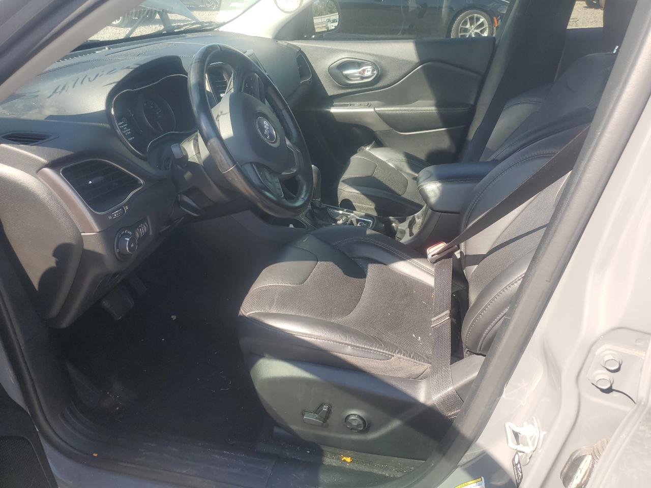 2021 Jeep Cherokee Latitude Lux VIN: 1C4PJLMX8MD120566 Lot: 81389095