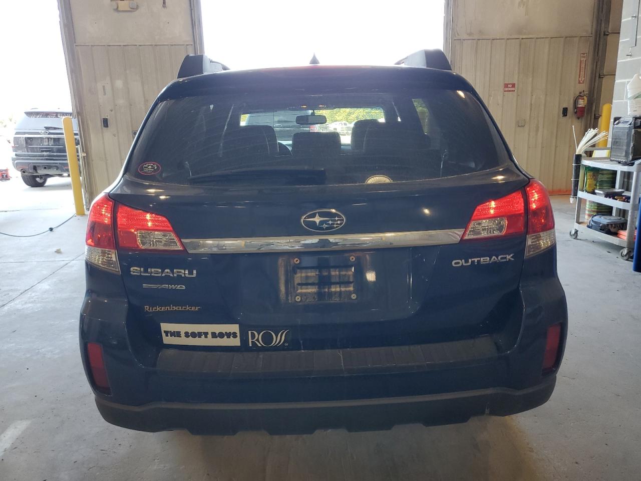 2011 Subaru Outback 2.5I Limited VIN: 4S4BRCKC0B3367484 Lot: 72046705