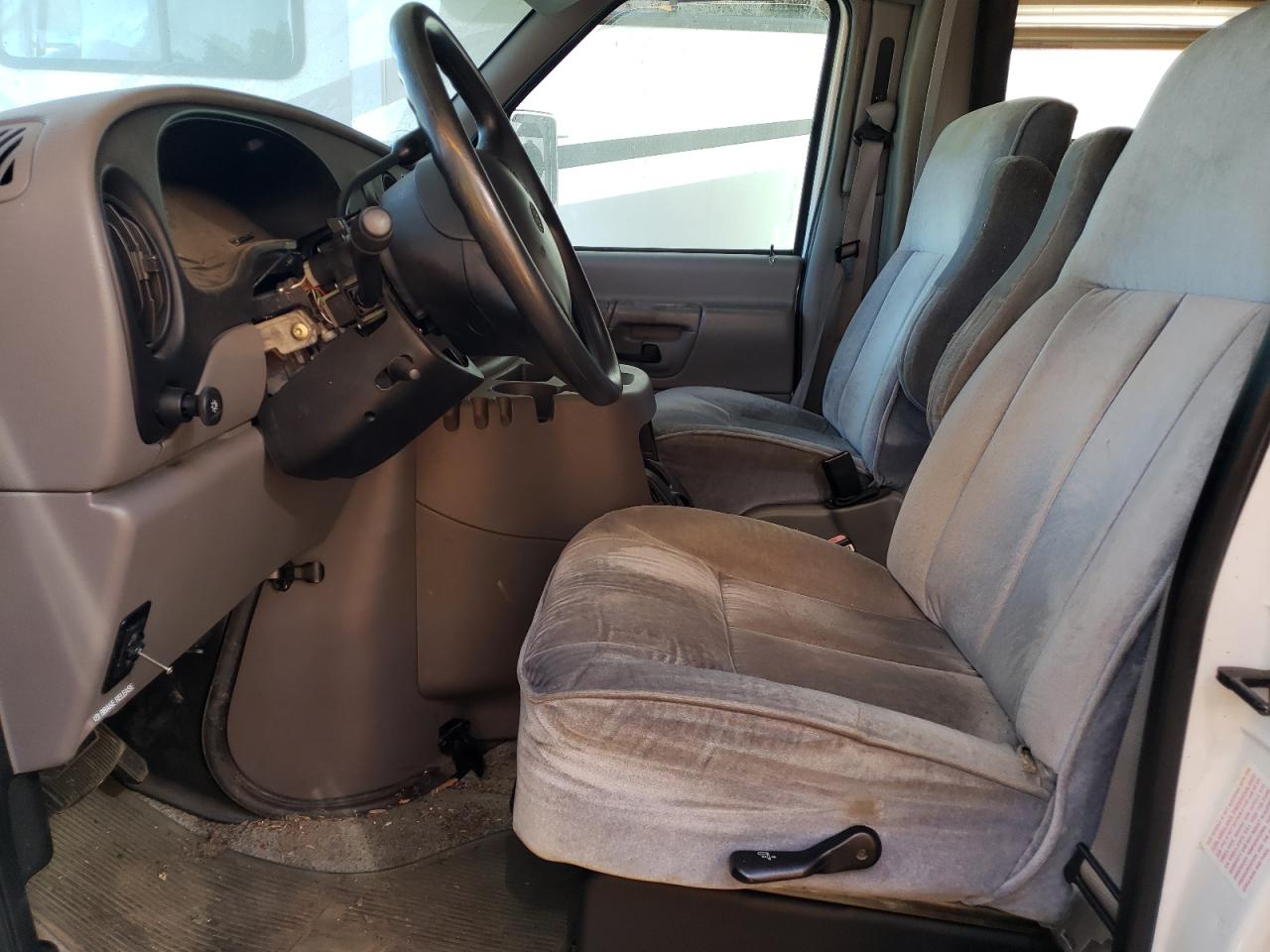 2000 Ford E-350 Cutaway Standard VIN: 1FDWE35S6YHA10208 Lot: 43421169