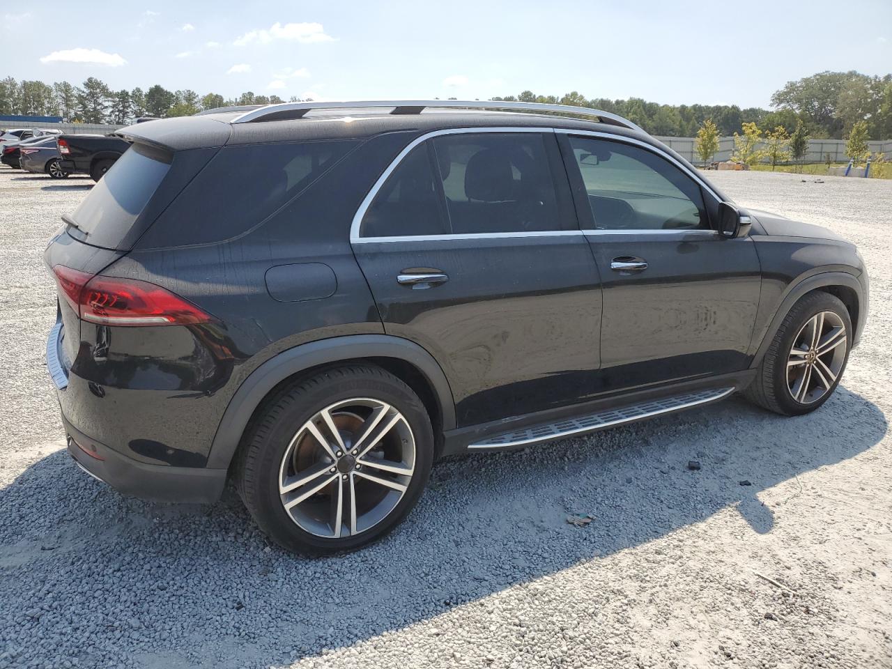 Фото: 4JGFB4JB1LA244987