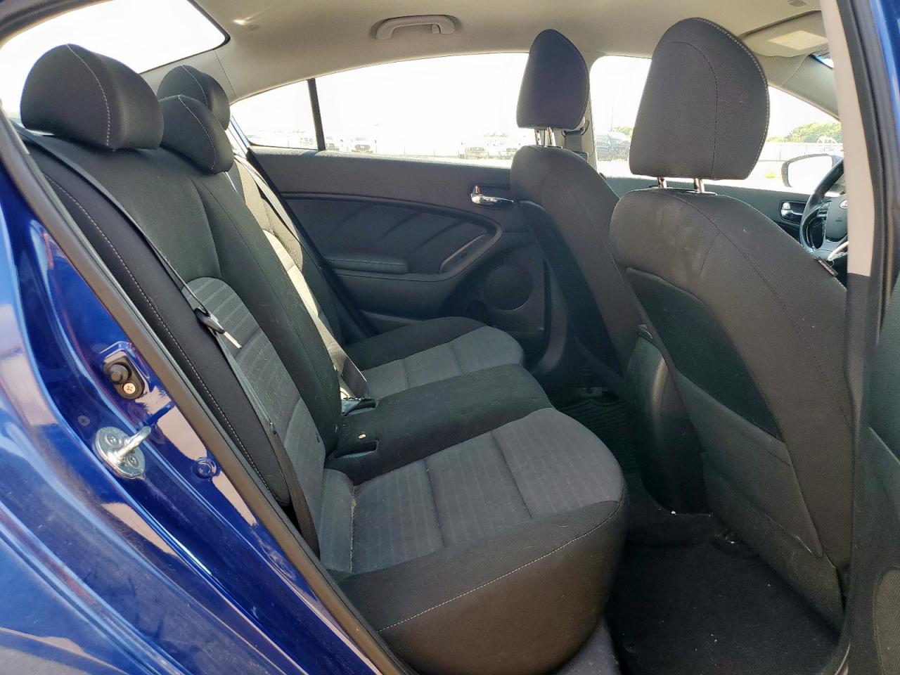 2017 Kia Forte Lx VIN: 3KPFL4A75HE040176 Lot: 80625535