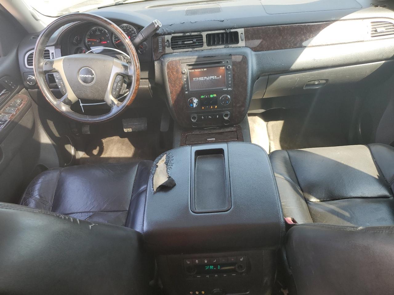 2012 GMC Yukon Xl Denali VIN: 1GKS2MEF8CR242093 Lot: 81586725