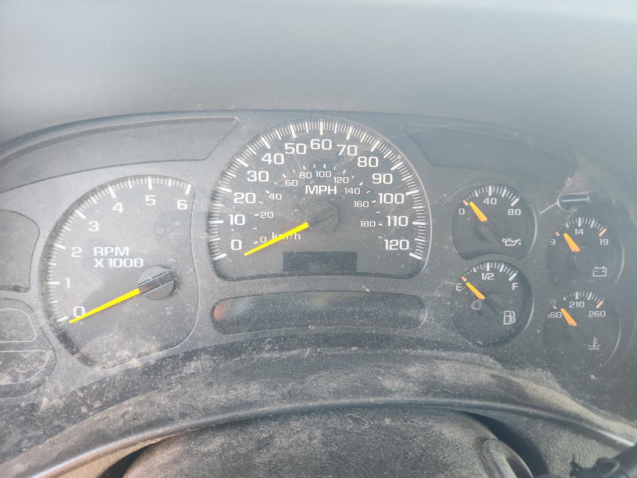 2005 GMC Yukon VIN: 1GKEK13T25R245272 Lot: 71282245