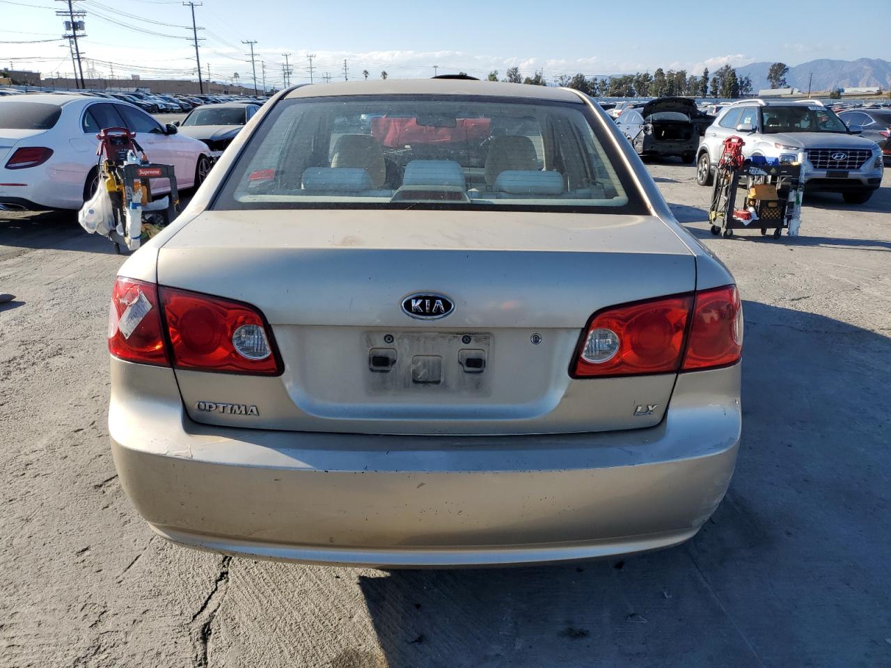2006 Kia Optima Lx VIN: KNAGE123365027151 Lot: 84445925