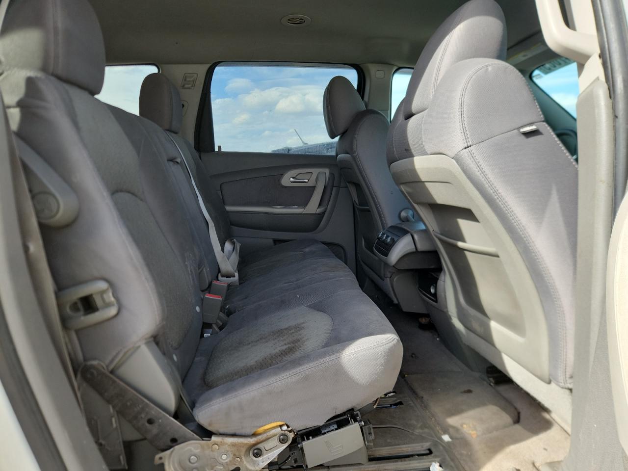 2011 Chevrolet Traverse Ls VIN: 1GNKVEED4BJ224587 Lot: 80447065