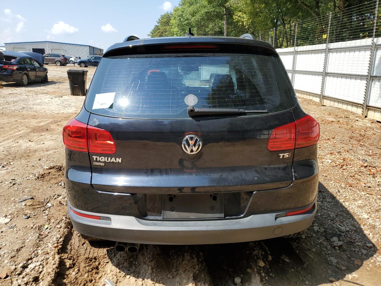 2017 Volkswagen Tiguan S VIN: WVGAV7AX2HK048377 Lot: 81180095