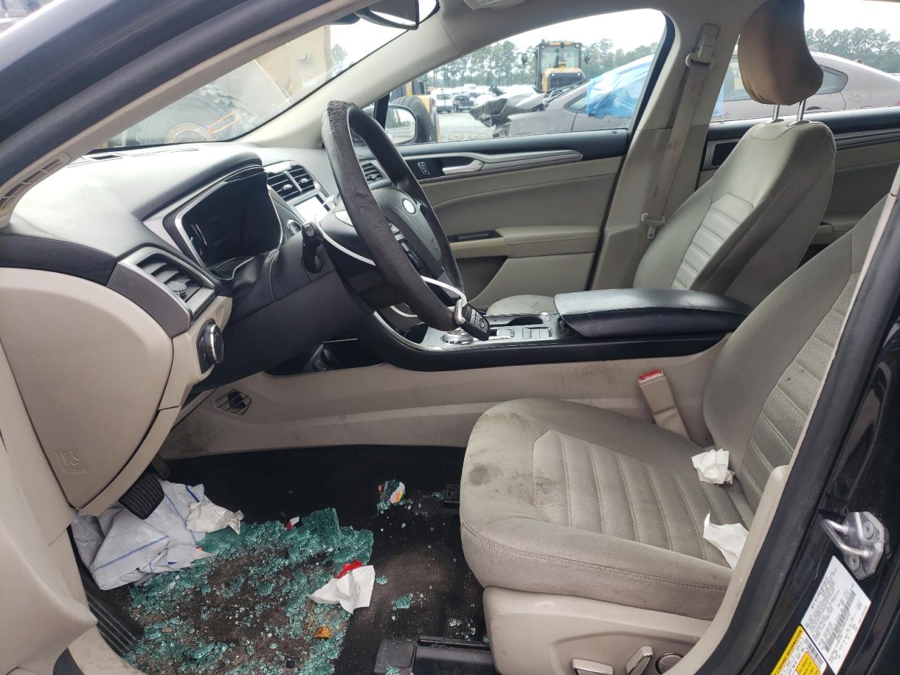 2019 Ford Fusion Se VIN: 3FA6P0LU2KR143562 Lot: 84207225