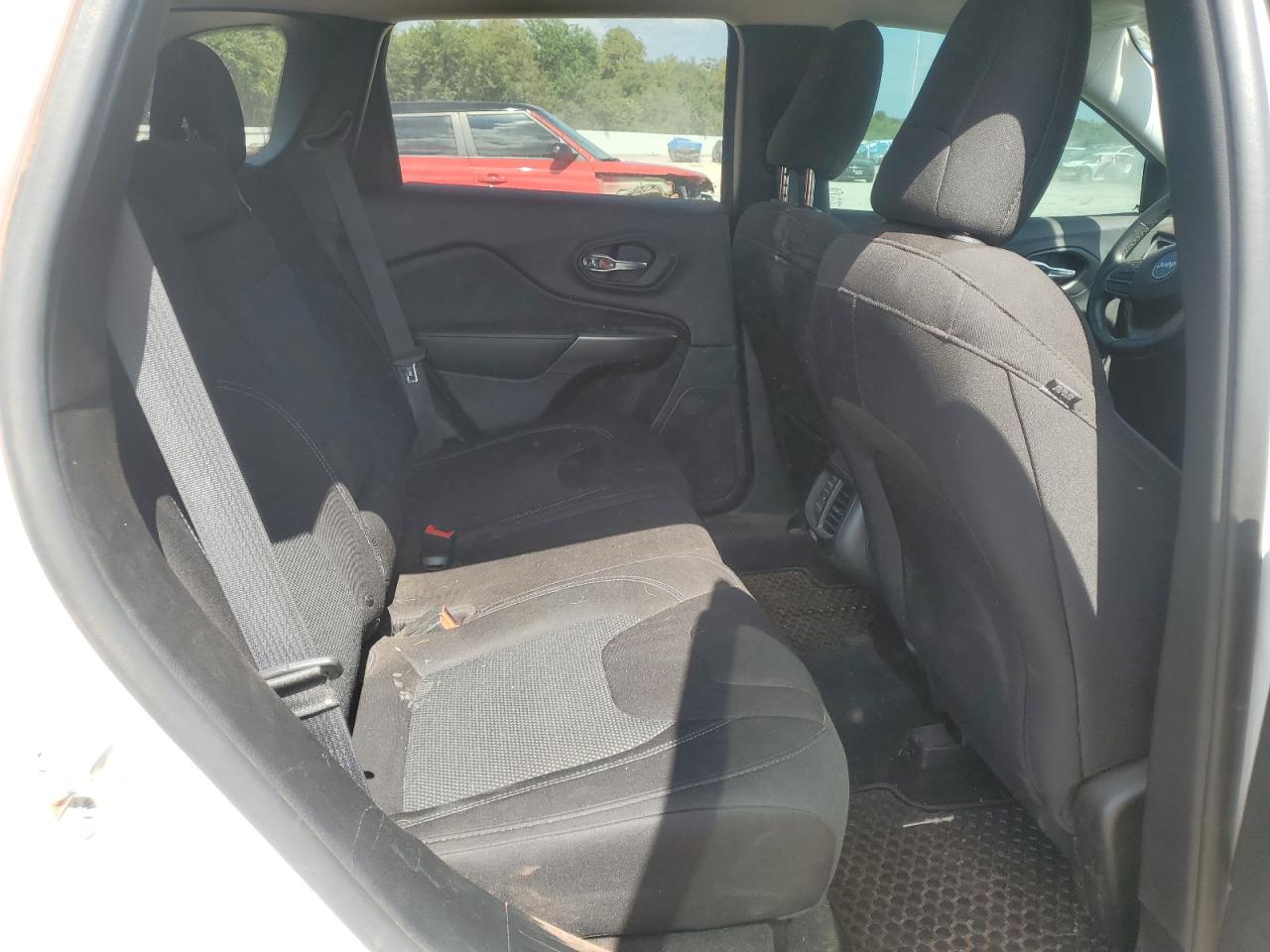 2019 Jeep Cherokee Latitude VIN: 1C4PJMCB2KD309187 Lot: 84562145