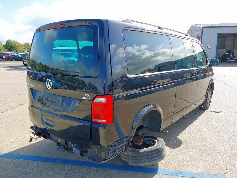 2015 VOLKSWAGEN TRANSPORTER SHUTTLE 2.0 TDI BMT 150PS SE MINIBUS DSG