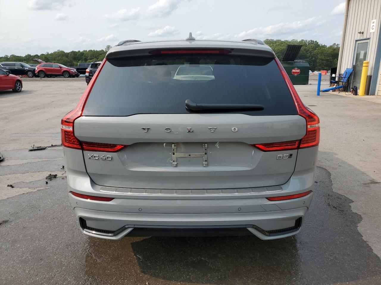 2025 Volvo Xc60 Plus VIN: YV4M12RC2S1056443 Lot: 71621705