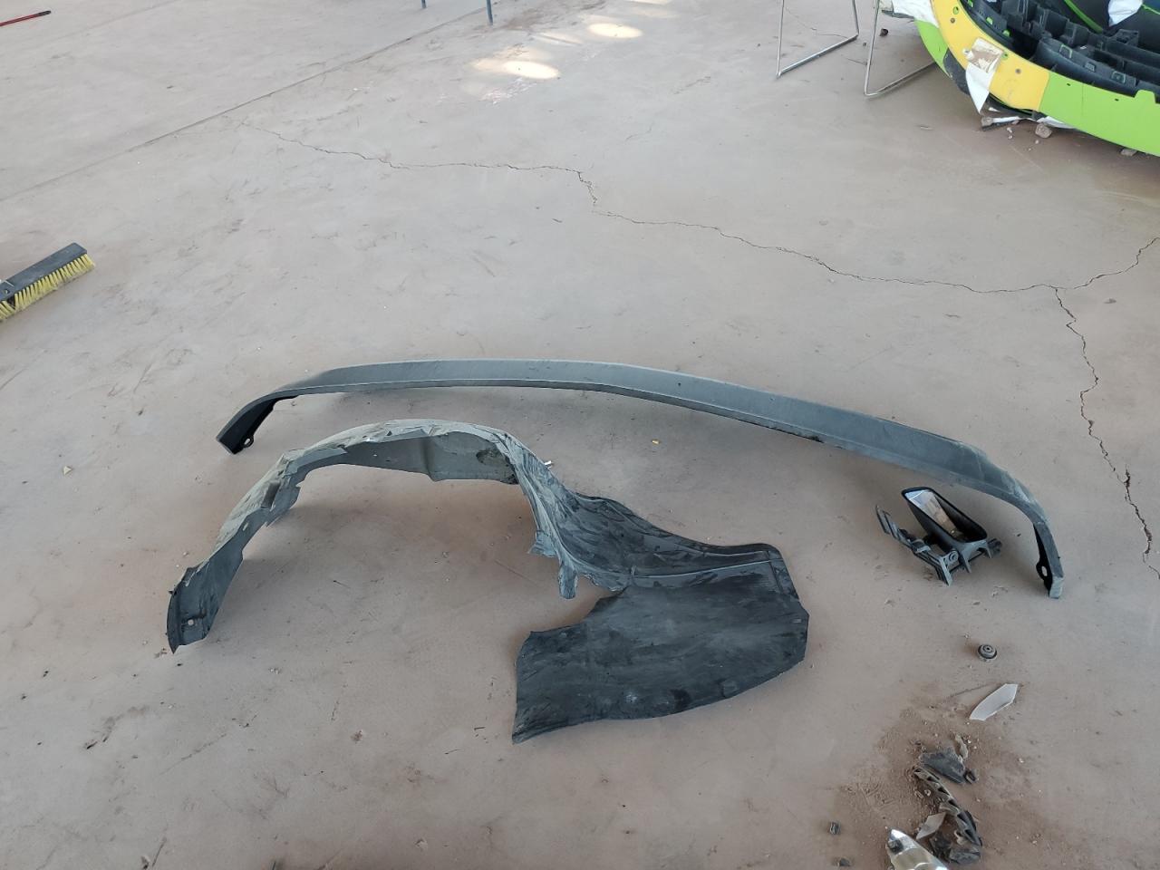 2003 Chevrolet Tahoe C1500 VIN: 1GNEC13Z23R199928 Lot: 81758075