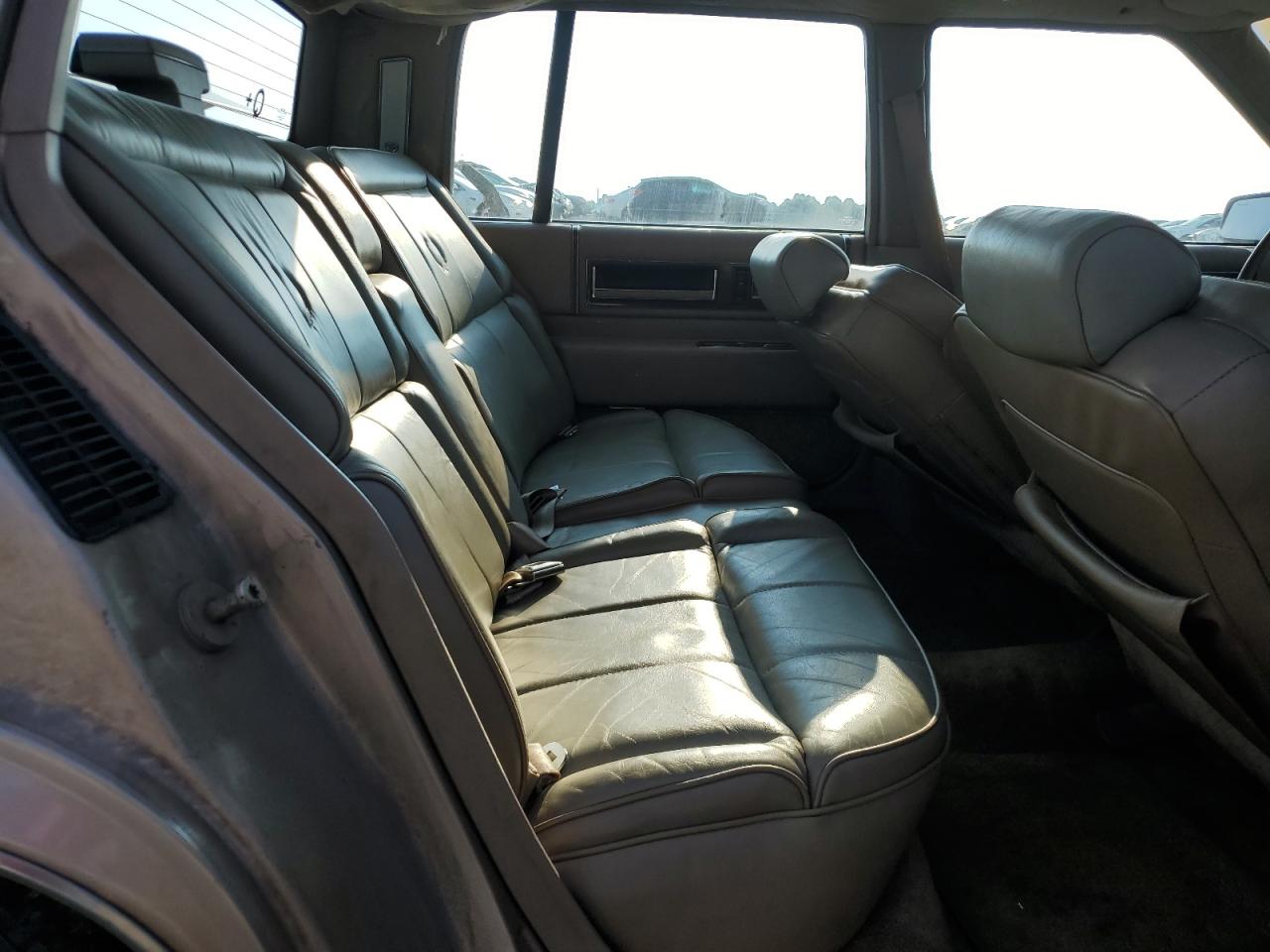 1988 Cadillac Deville VIN: 1G6CD5158J4337280 Lot: 81065025