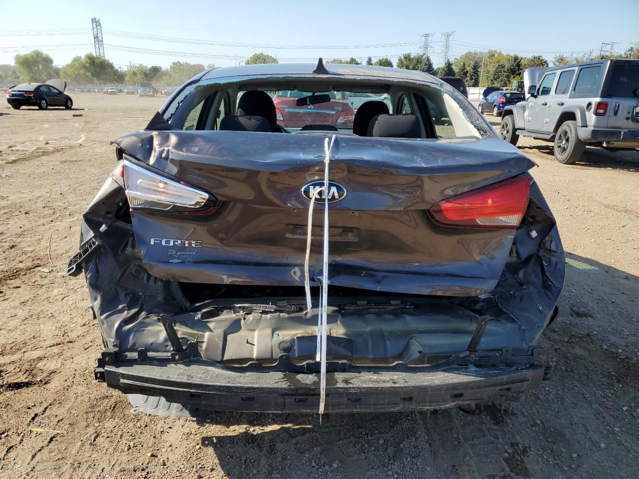 2017 Kia Forte Lx VIN: 3KPFK4A71HE018565 Lot: 84420505