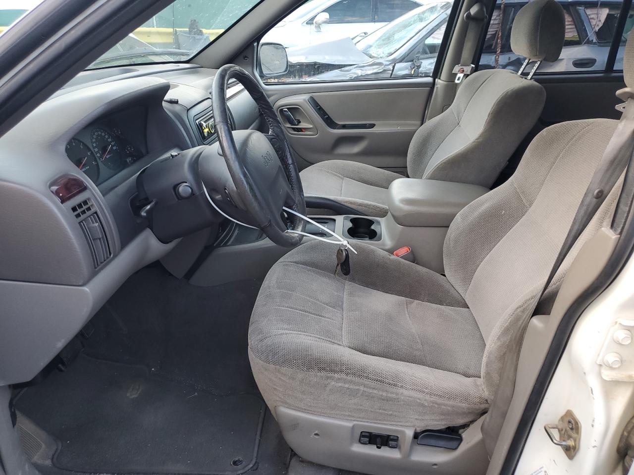 2000 Jeep Grand Cherokee Laredo VIN: 1J4GW48N0YC412234 Lot: 80225415