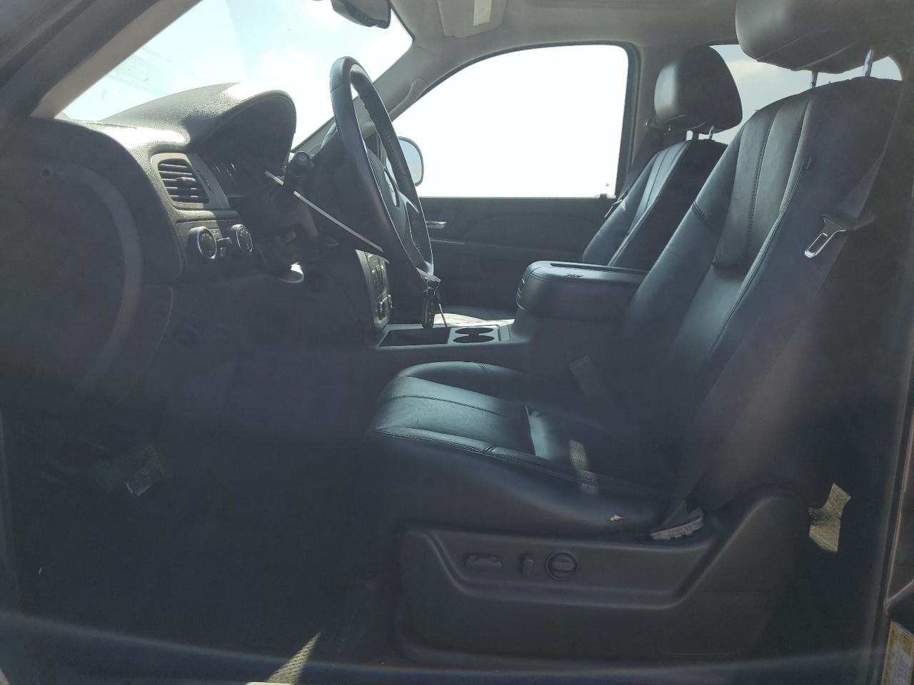 2010 Chevrolet Tahoe K1500 Lt VIN: 1GNUKBE09AR227921 Lot: 81926215